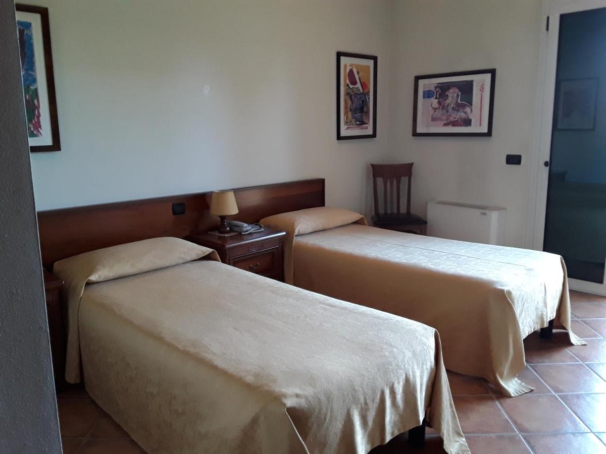 Albergo Al Portico Azzano Decimo ภายนอก รูปภาพ
