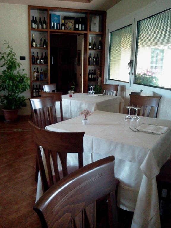 Albergo Al Portico Azzano Decimo ภายนอก รูปภาพ