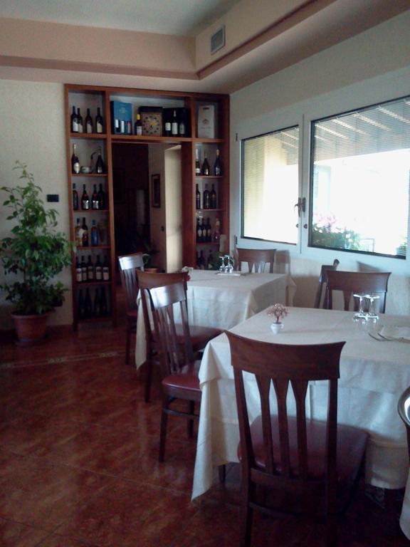 Albergo Al Portico Azzano Decimo ภายนอก รูปภาพ